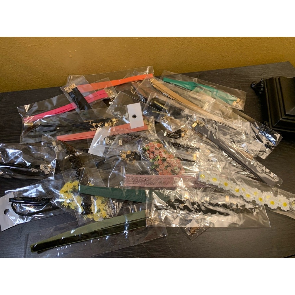 Wholesale Lot 22+ Mixed Fashion Jewelry Necklaces Chokers Floral Goth Velvet